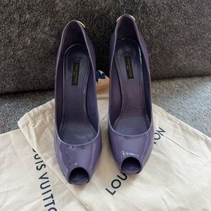 Louis Vuitton Patent Leather Pumps